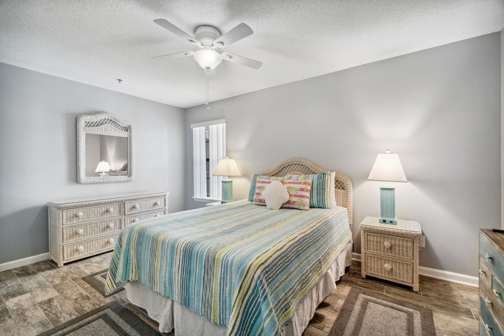 Condo, 1 Bedroom, Pool View (55-202)