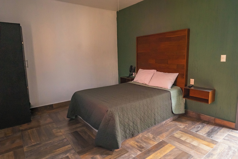 Basic Room, Mobility Accessible, Non Smoking