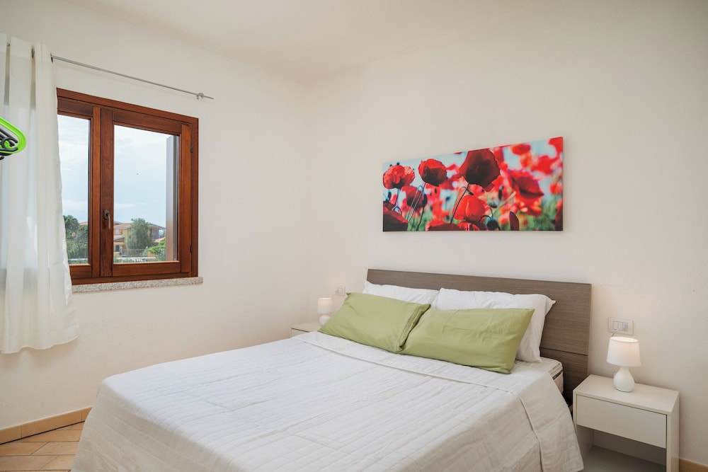 Apartment, Valley View