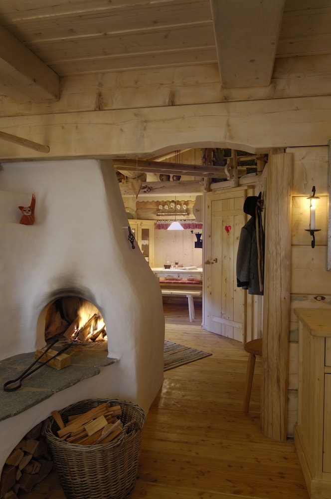 Panoramic Chalet, 2 Bedrooms, Sauna, Mountain View photo 2