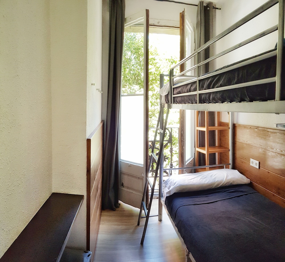 Habitación, Baño Compartido (Bau R3)