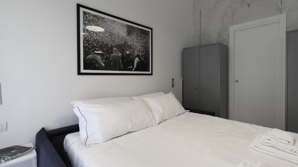 Apartment (1 Bedroom)