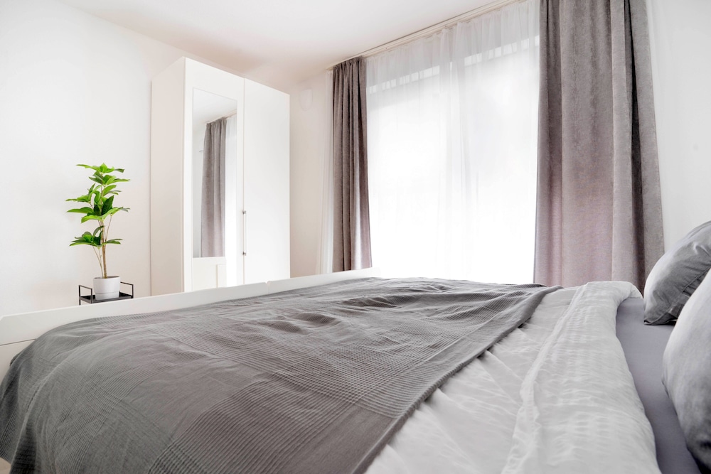 Deluxe Apartment, 2 Bedrooms, Balcony photo 2