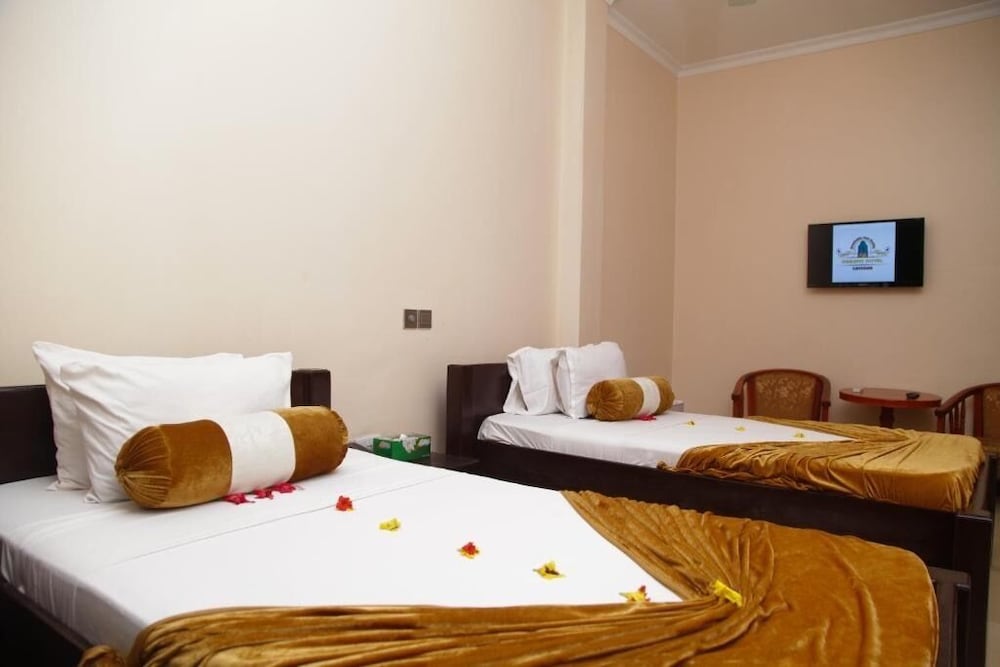 Twin Room, 2 Twin Beds, Balcony, City View photo 3