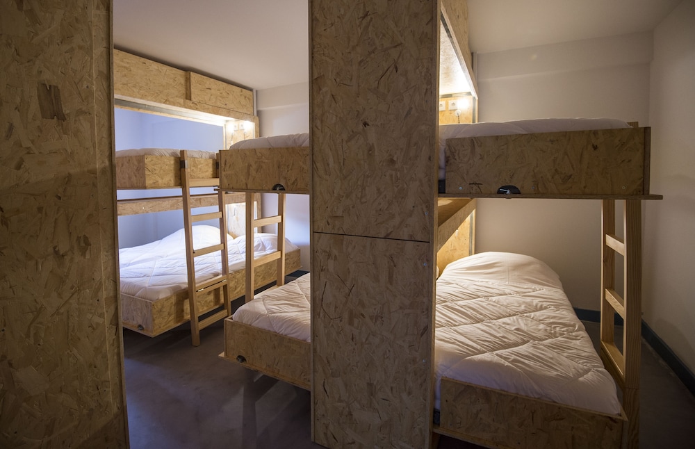 Shared Dormitory, Shared Bathroom (8 Beds) photo 1