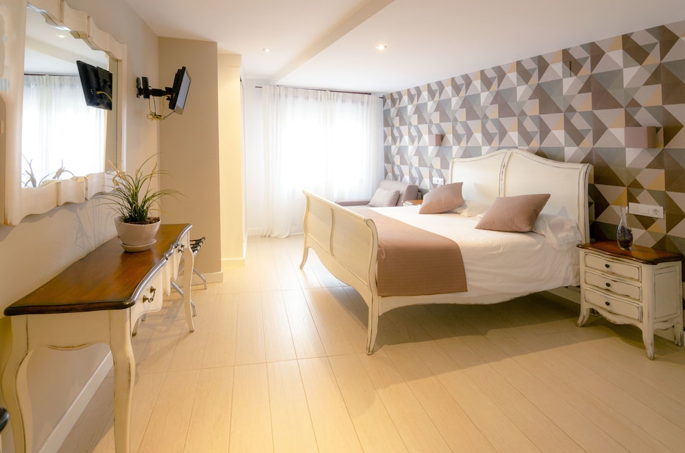 Double Room - Photo 1