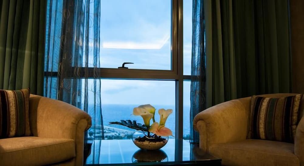Executive Suite photo 3