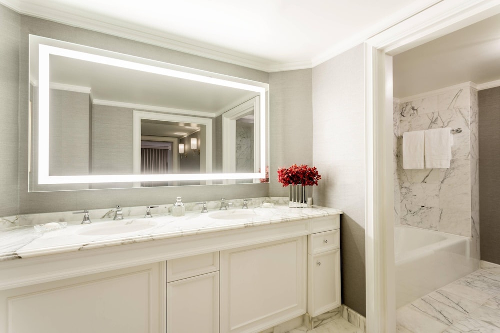Executive Suite, 1 Bedroom, Marina View