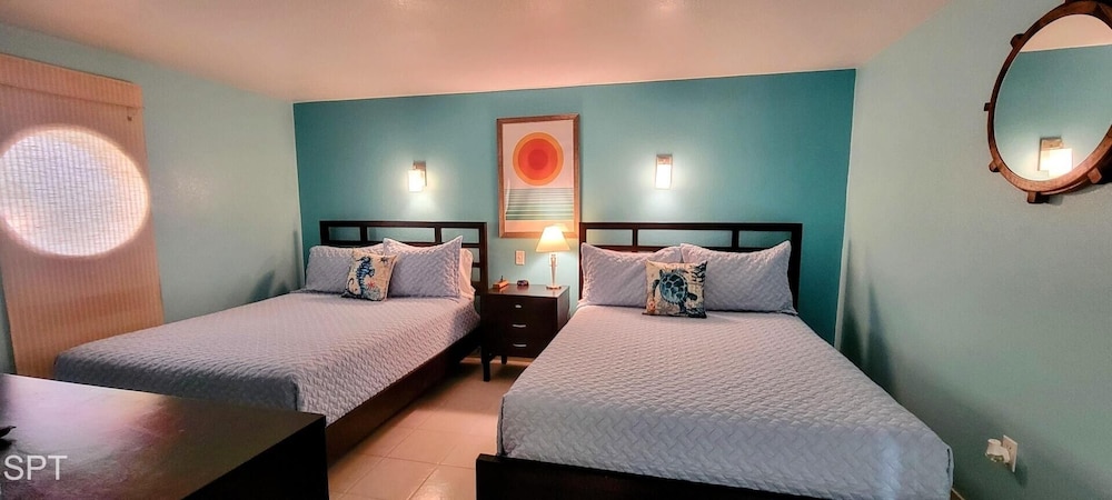 Condo, 2 Bedrooms