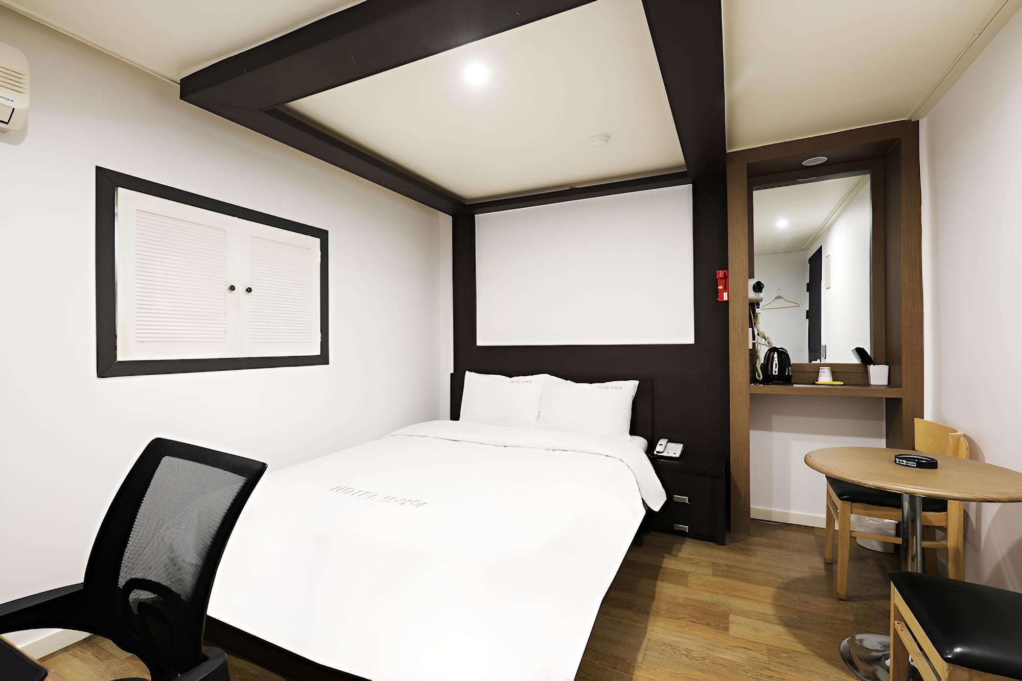 Business Double Room photo 1