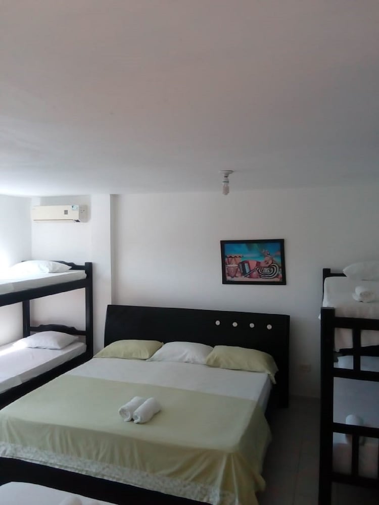 Family Room, Multiple Beds
