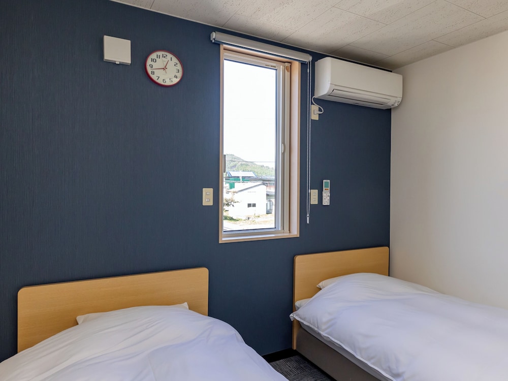 Twin Room, Non Smoking - Photo 2