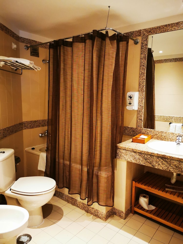 Standard Double Room - Photo 2