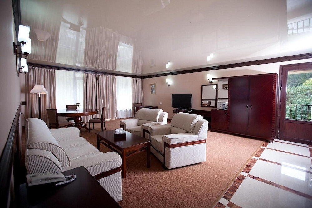 Suite, Multiple Beds, Non Smoking, Balcony