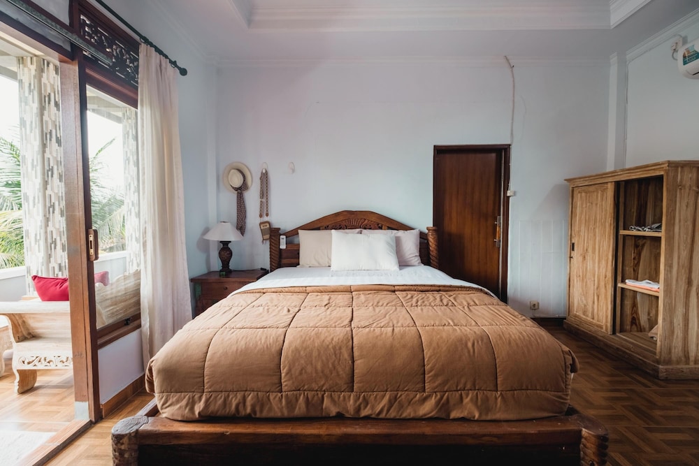 Standard Double Room - Photo 10