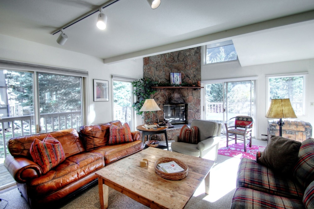 Townhome, 4 Bedrooms