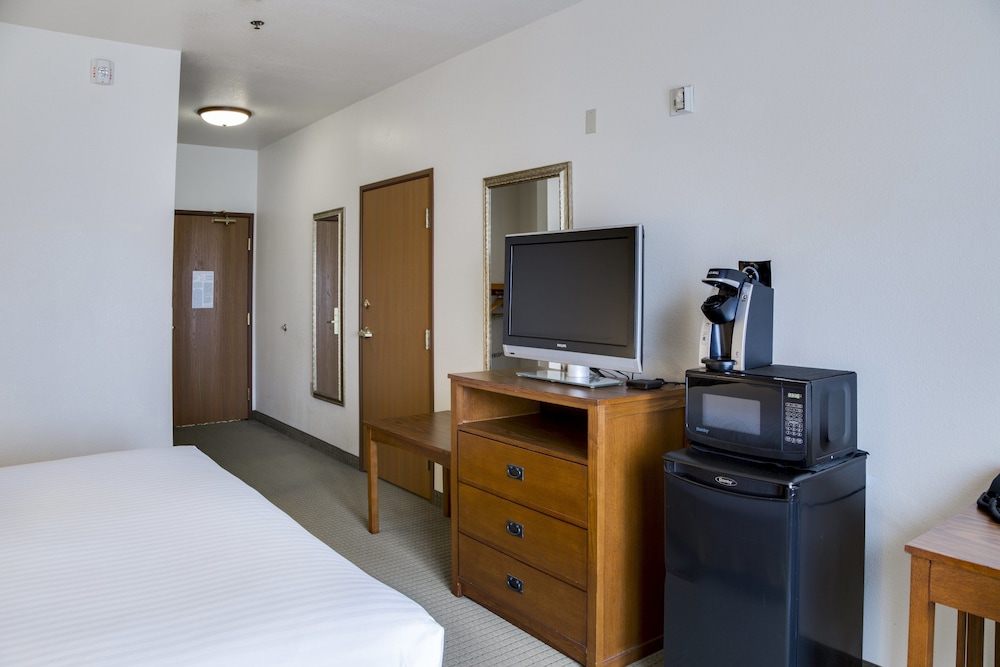 Suite, 2 Double Beds - Photo 4