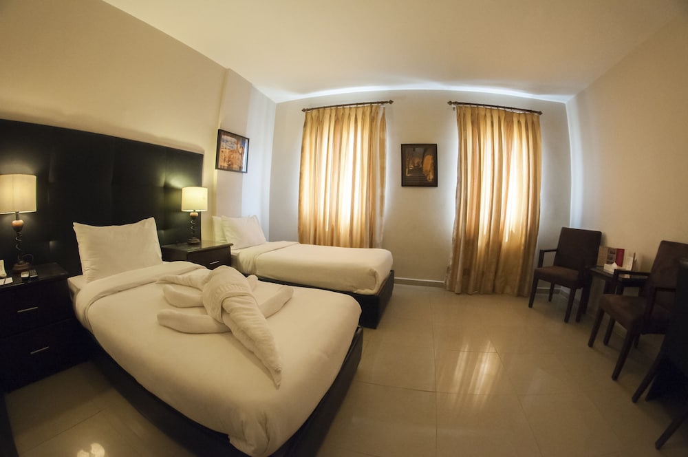 Standard Twin Room - Photo 3