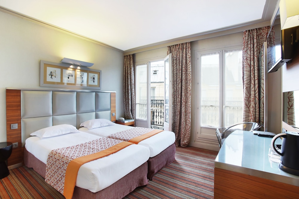 Room, Connecting Rooms (5 Pax)