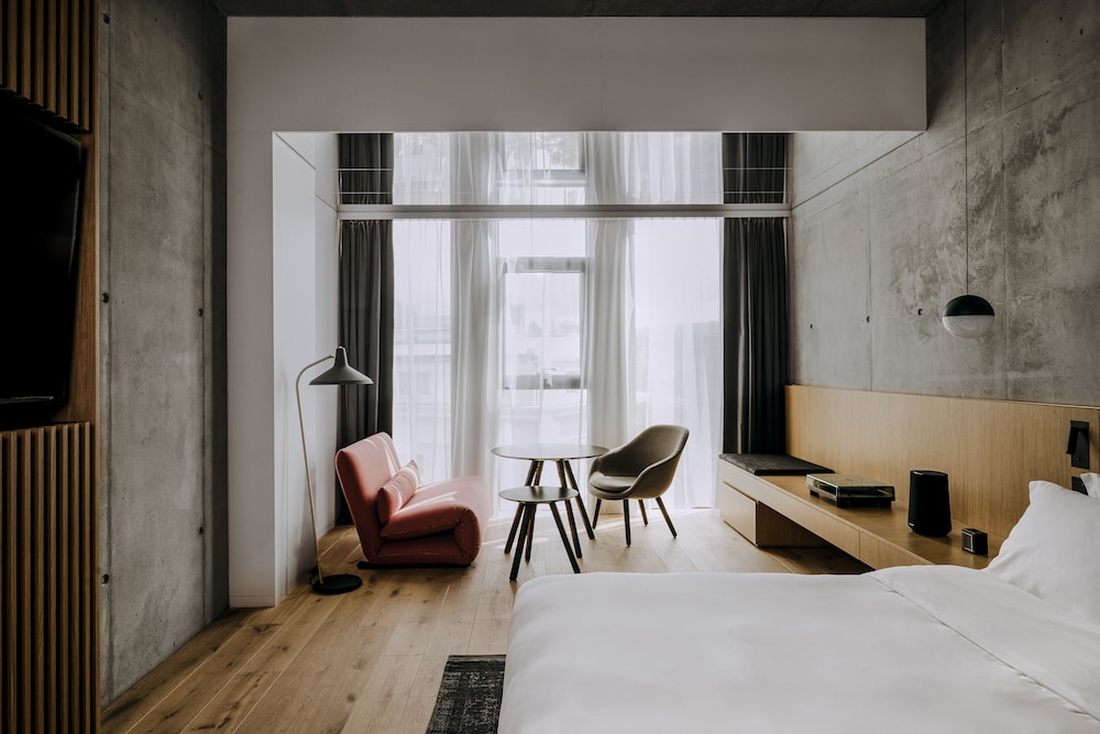 Premium Room - Photo 4