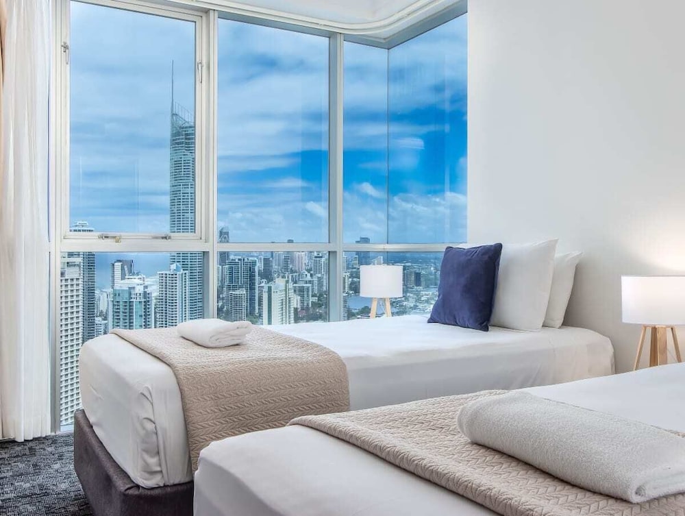Premium Two-Bedroom Apartment with Ocean View (High Floor) photo 2