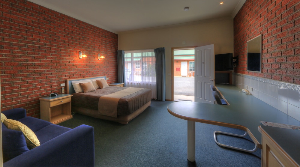Deluxe King Spa Room photo 2