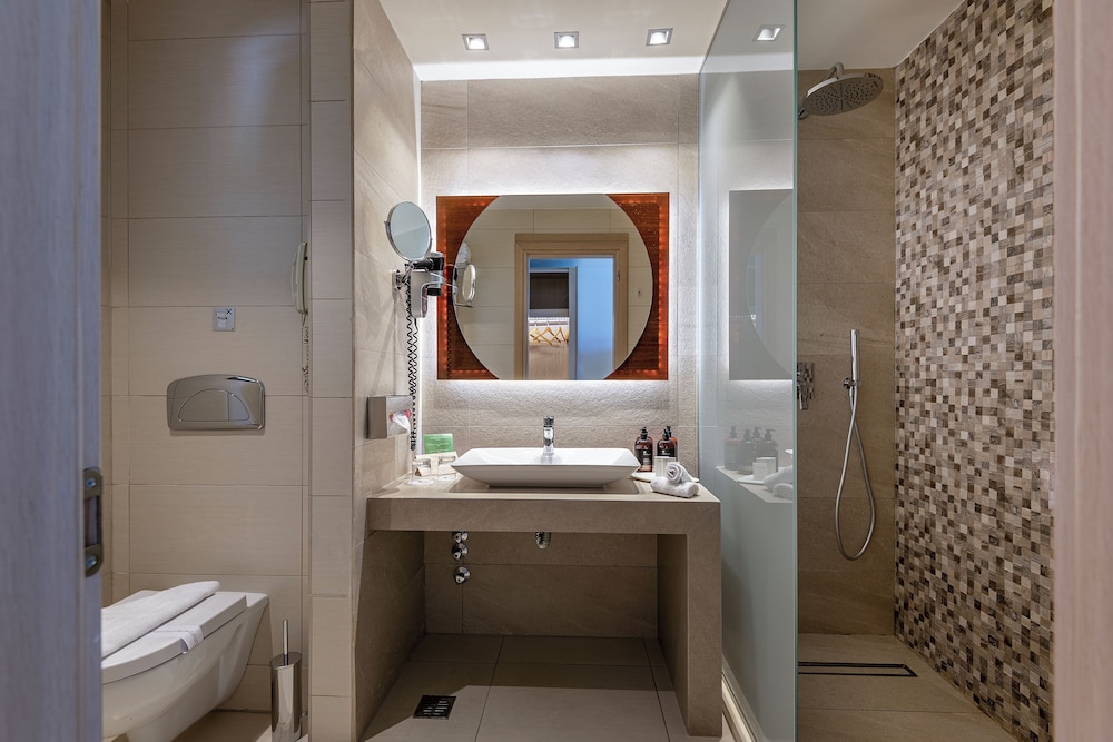 Double Room with Sea View - Photo 10