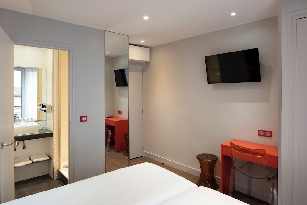 Standard Twin Room photo 3