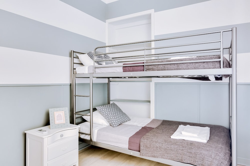 Quarto duplo, banheiro compartilhado (Bunk bed) -Tio Joaquim 9 photo 1