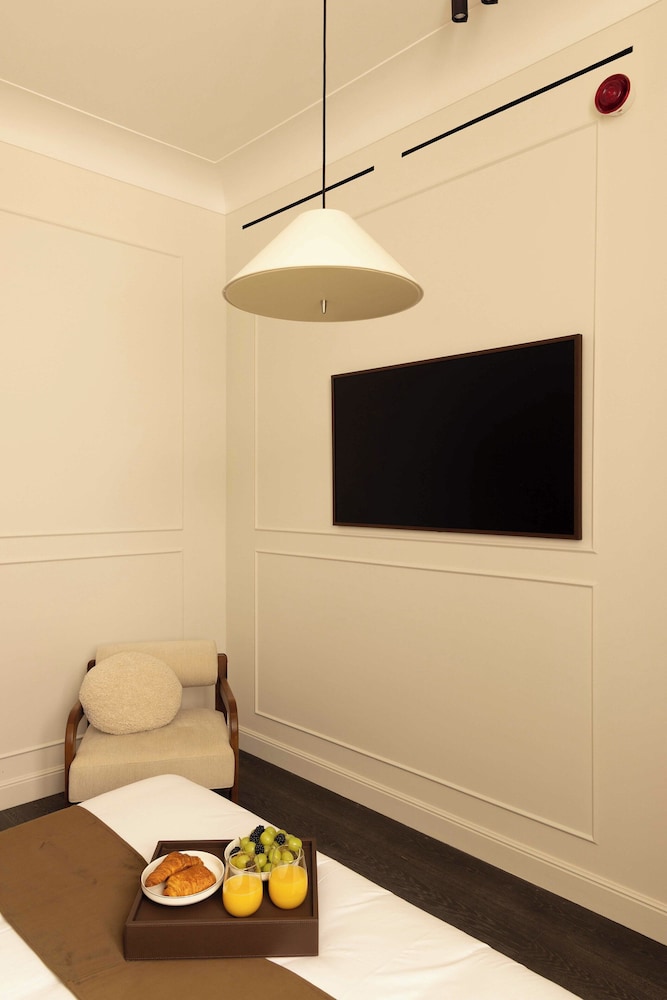Apartment photo 2