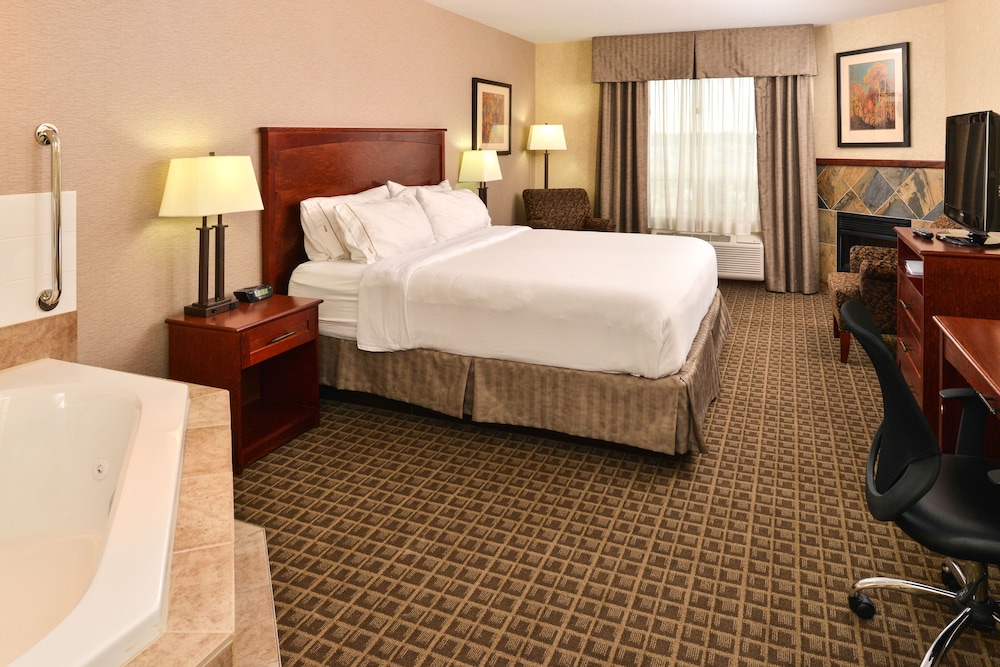 Suite, 1 King Bed, Jetted Tub