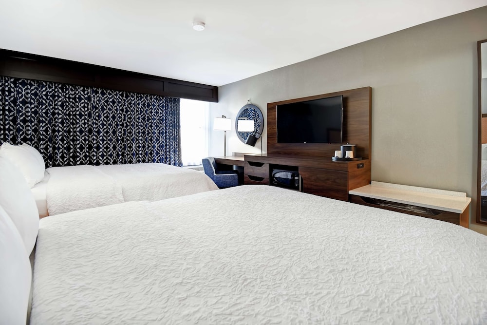 Room, 2 Queen Beds, Non Smoking - Photo 5
