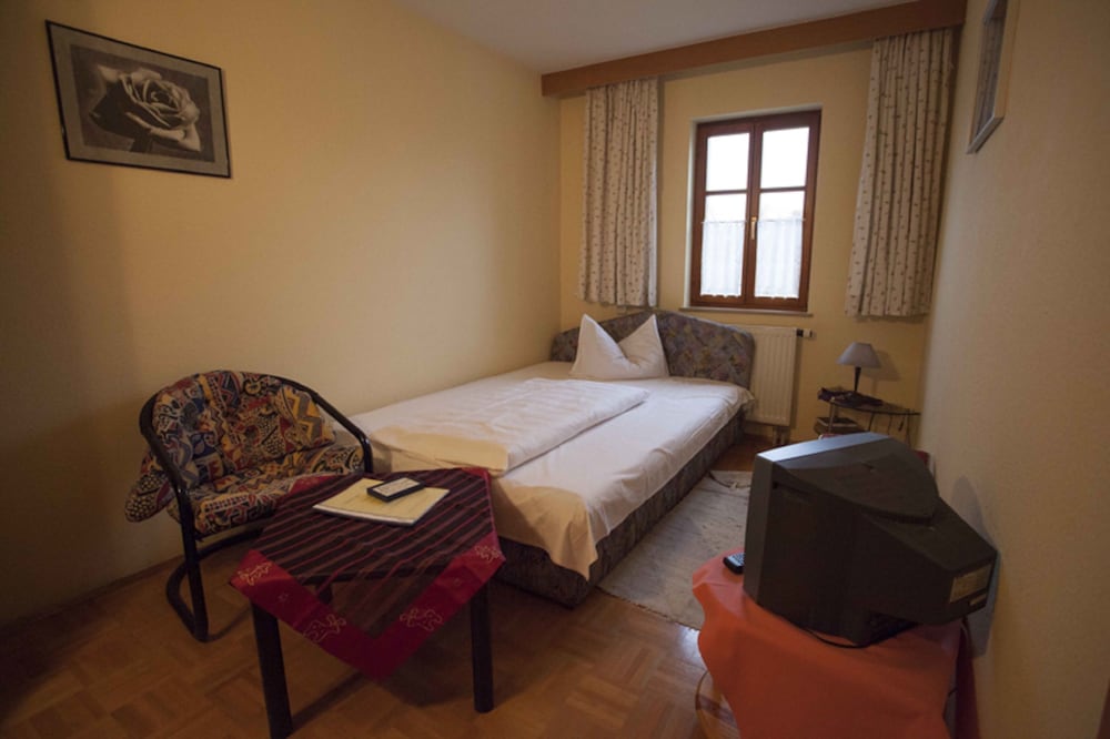 Room, Multiple Beds photo 1