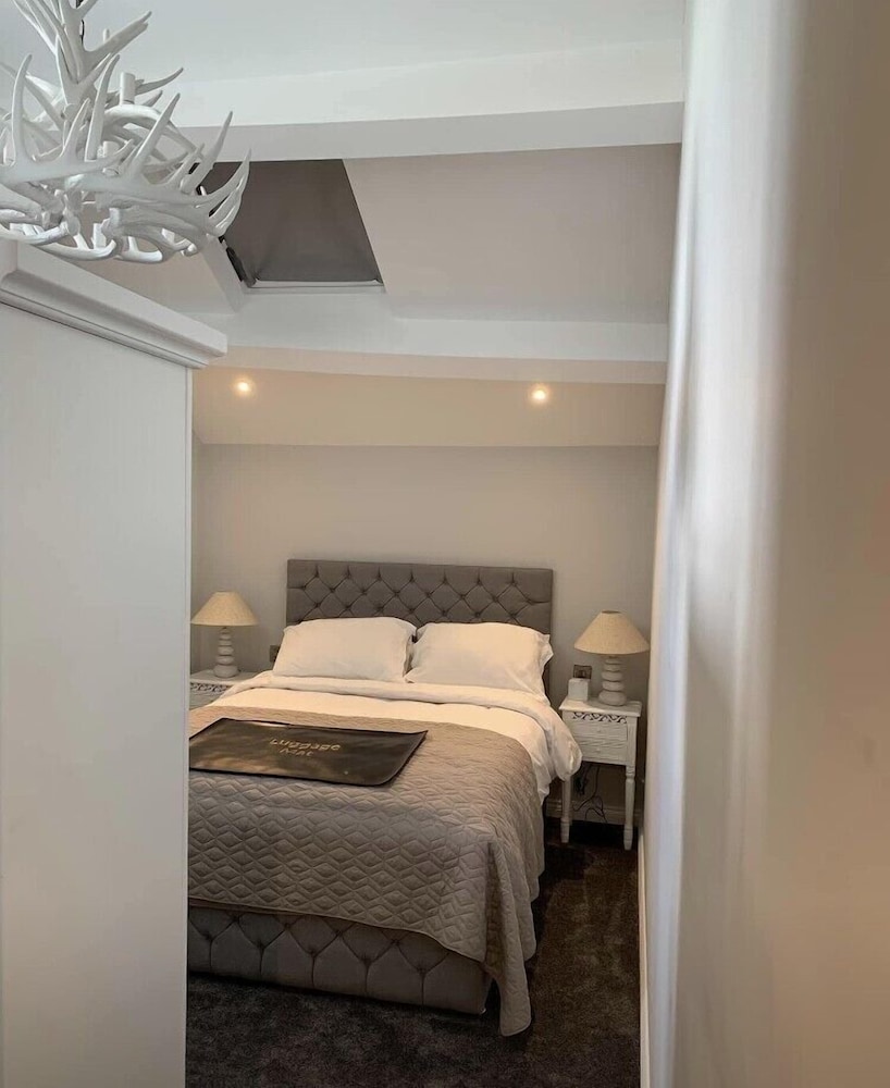 Superior Double Room, Ensuite photo 2