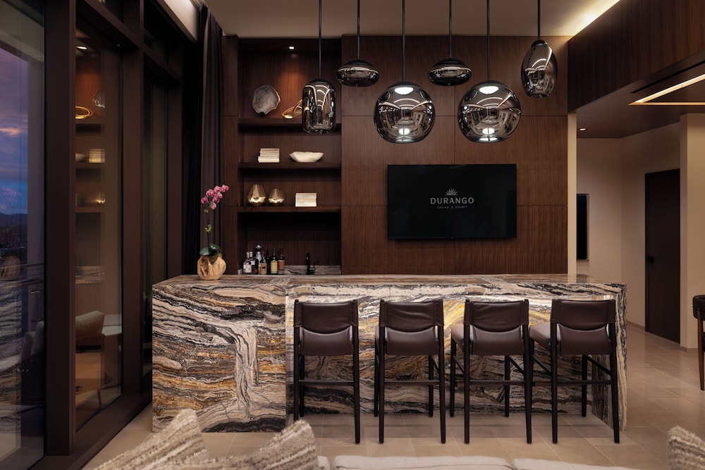 Veranda King Suite thumbnail 5