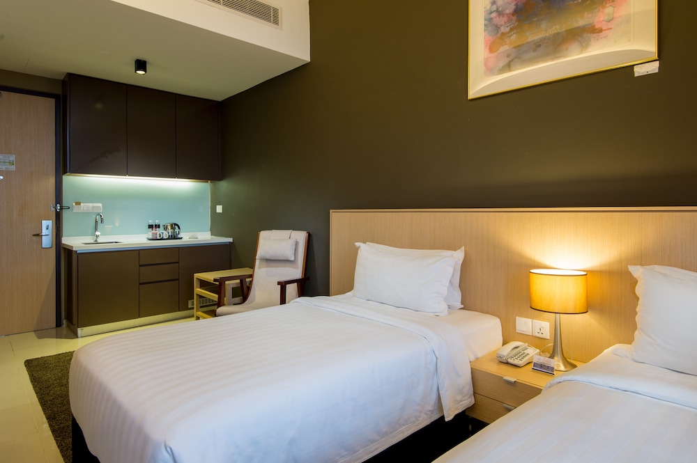 Premier Twin Room, 2 Twin Beds photo 3