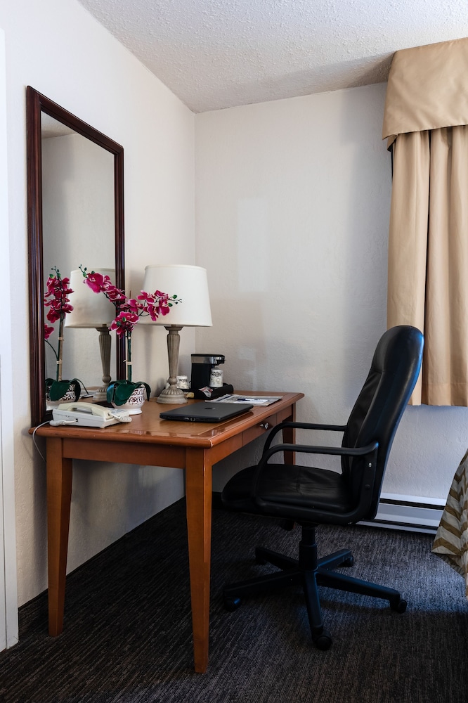 Double Room, 2 Double Beds - Photo 10