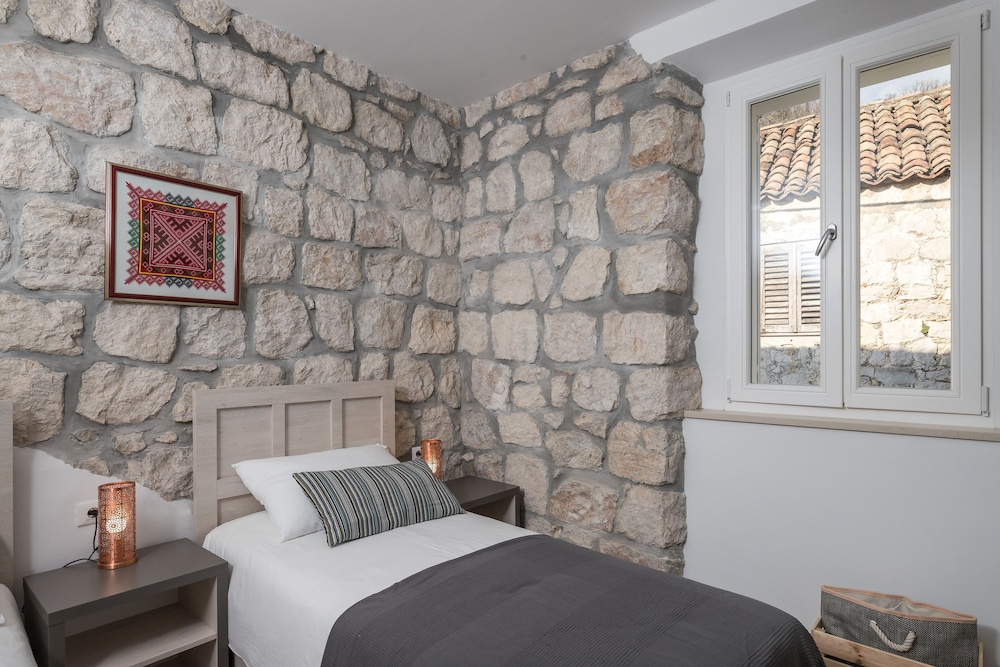 House (Three Bedroom House with Jacuzzi and ) photo 3