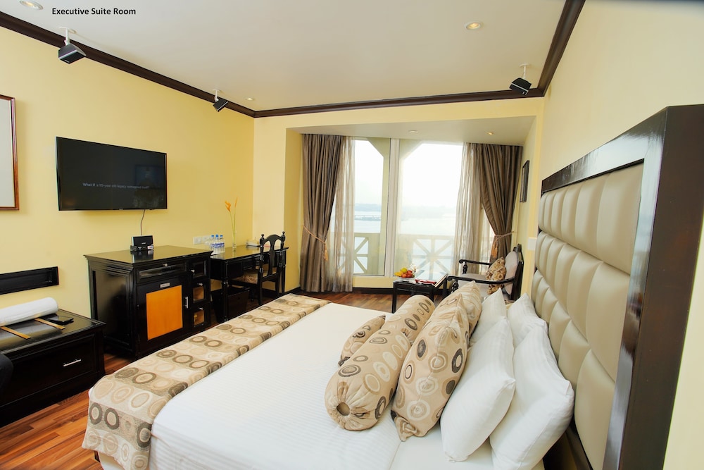 Executive Suite, 1 Bedroom, Sea View - Photo 2