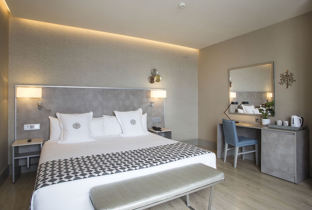Deluxe Double Room - Photo 7