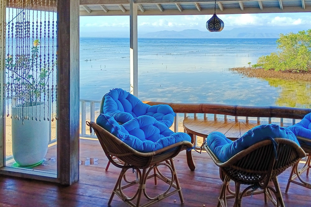 Villa, 2 Bedrooms, Beachfront photo 3