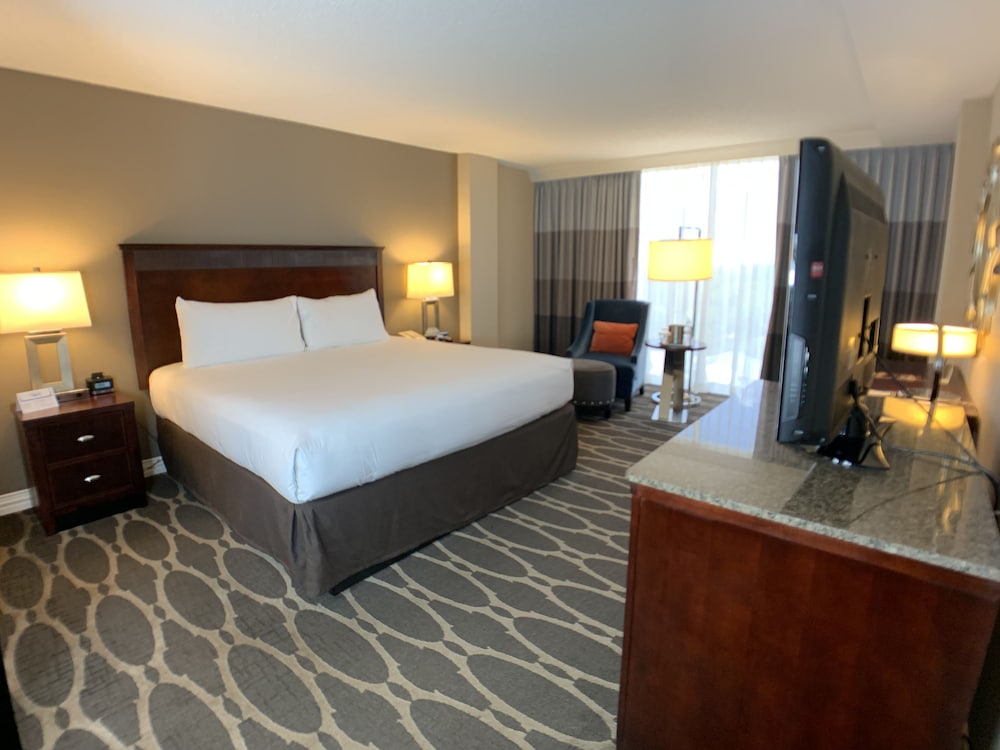 Room, 1 King Bed - Photo 3