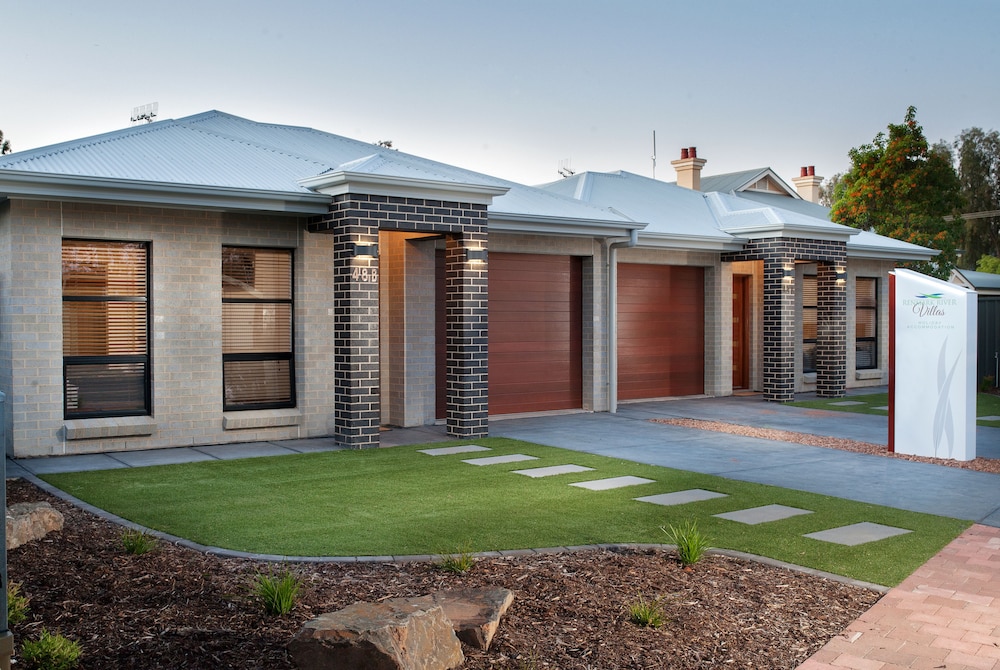 3 Bedroom Villa - Renmark River Villas (No.48B with pool)