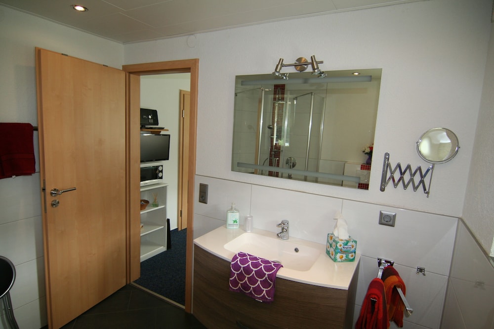 Apartment (No 5) photo 3