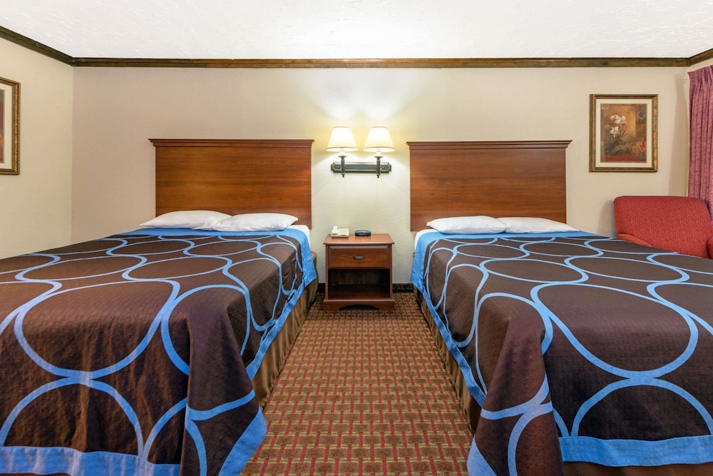 Room, Accessible photo 2