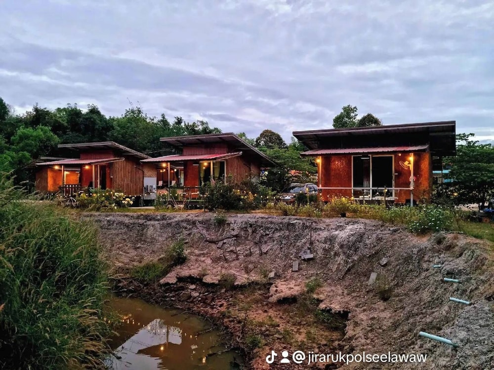 Basic Bungalow Triple photo 2