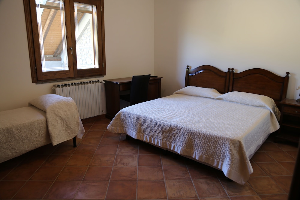 Deluxe Triple Room photo 1