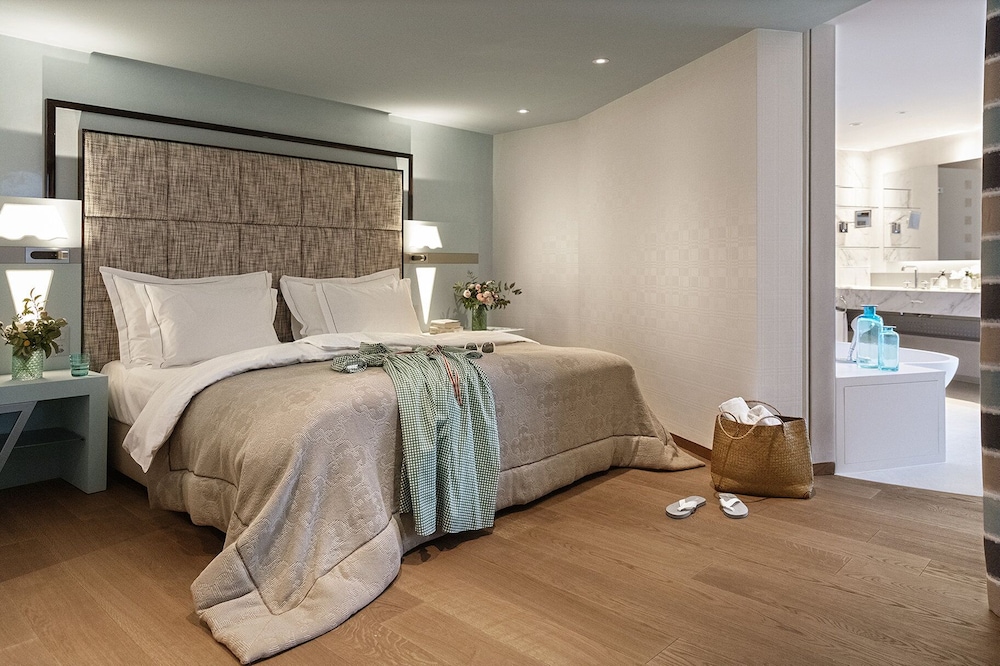 Superior Suite, Lake View