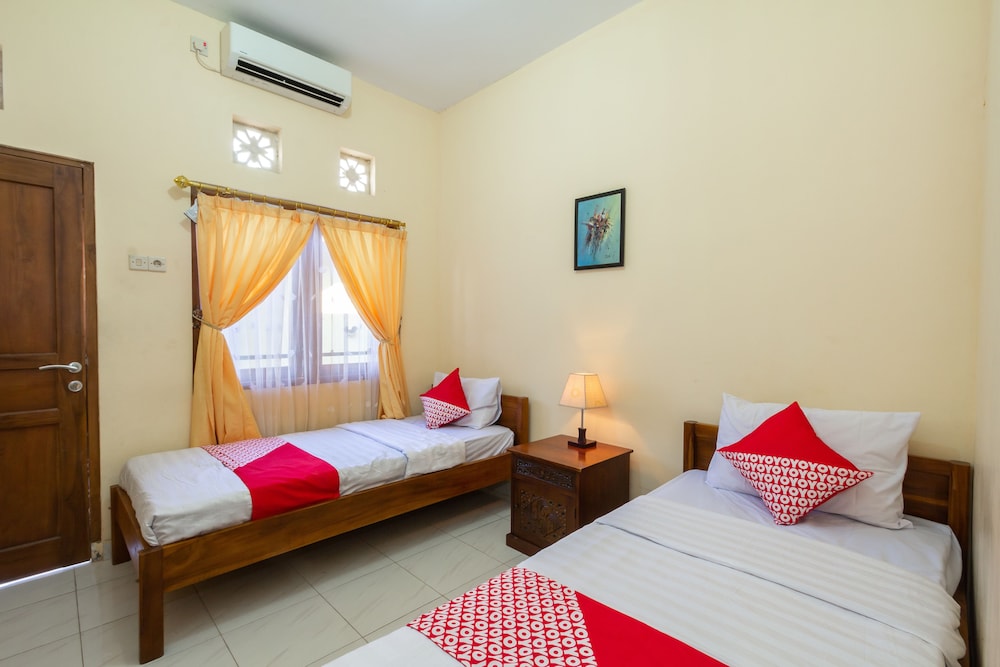 Standard Twin Room - Photo 1