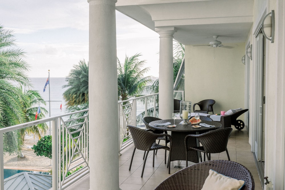 Luxury 1 Bedroom Home, Oceanview photo 2